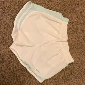 White nike shorts